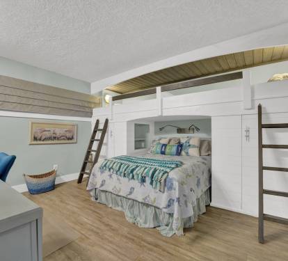 First Guest Room with Queen and two bunk bed twins