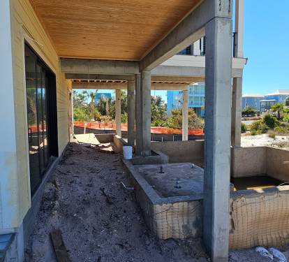 "Hub" of Haven Heights: Pool, bar & grill, dining, lounging, cornhole, ping pong, & firepit