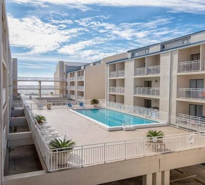 Upstairs Pool