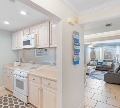 Entrance/Kitchen