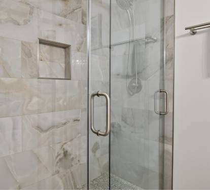 2nd King Bathroom