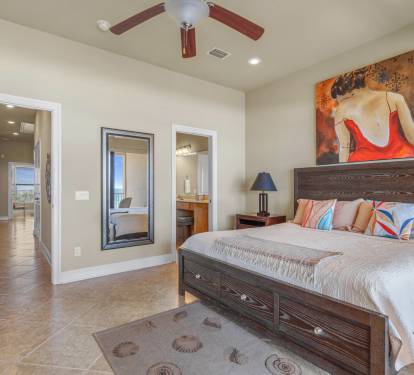 Master Bedroom (King)