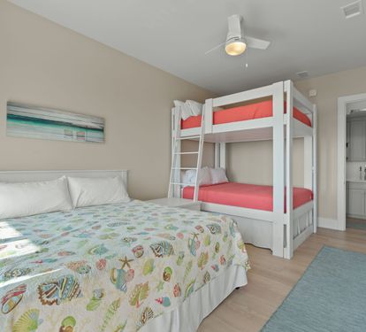 Guest Bedroom 2 (King & Queen Bunks)
