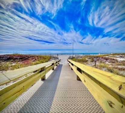 Beach access near to Condo