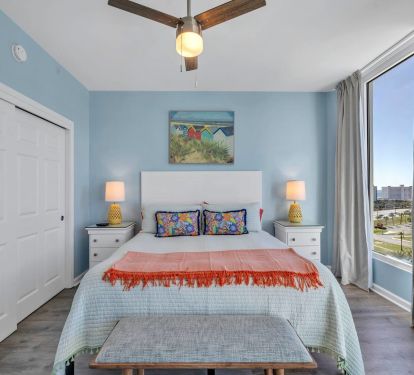 Master bedroom king bed