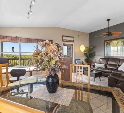 Living Room comfort seats 6 and Dining seats 6.