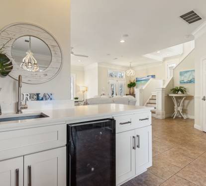 Elegant wet bar