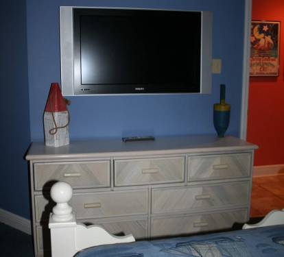 flat screen tv in bedroom #3