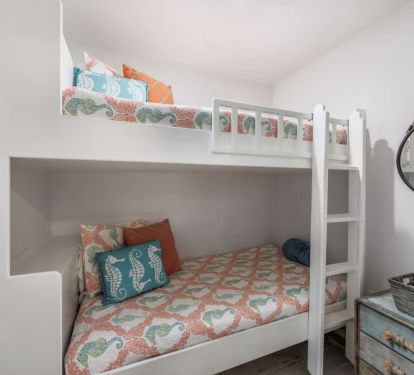 Private Bunkroom, twin beds