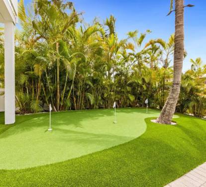 Sirenia By The Sea - golf putting green