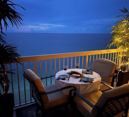Enjoy stunning, soul-stirring views of the gulf coast from our cozy balcony while enjoying your favorite wine and cheese.