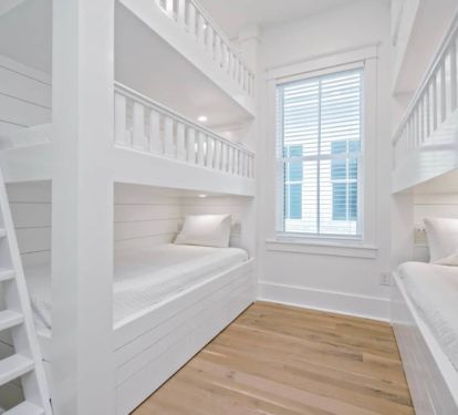 Second Floor 6 bed bunk room