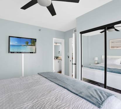 2 Queen Bedroom