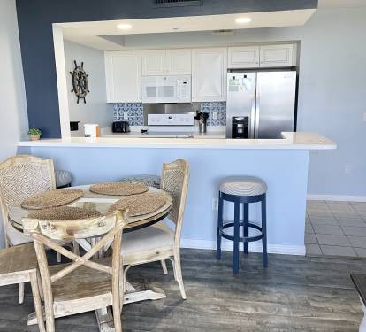 Living Room/Kitchen