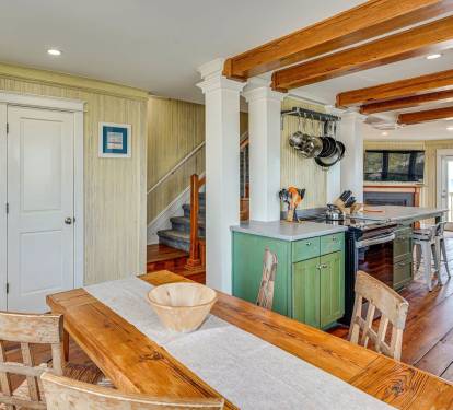 Townhome flows well and allows you to relax!