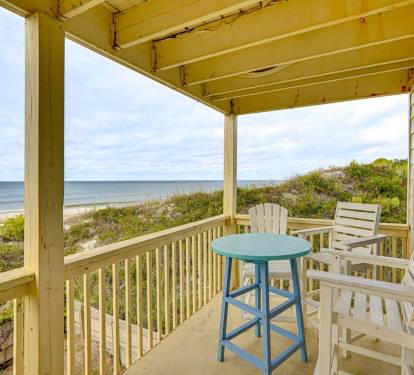 Look at the size of the dune! Great spot to enjoy coffee or adult beverage!