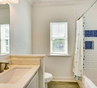 Spacous Tub/ Shower Bath