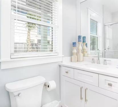 Bath 1, Main level with tile shower