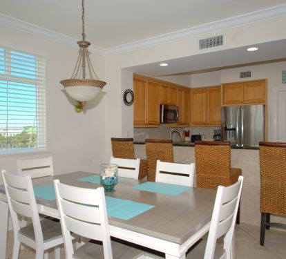 Even the dining area has amazing views!