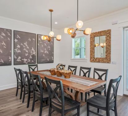 Make memories over delicious meals with Reefwoods spacious seating