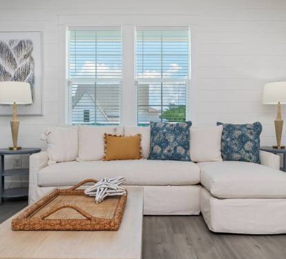 Spread out in Melody's spacious layout! No need to pack in like sardines!