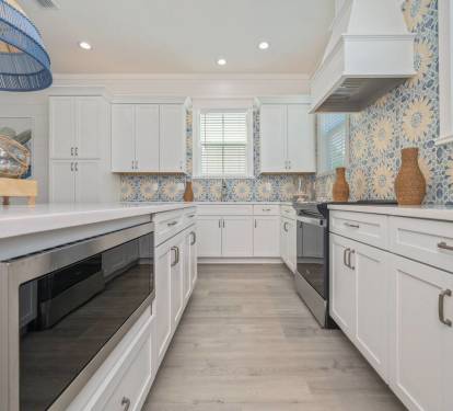 Stainless steel appliances will have the family chef feeling right at home!