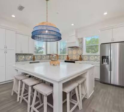 Enjoy quick grab and go meals from Melody's kitchen island