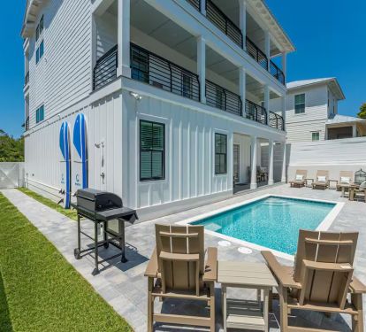 Aviary's private backyard pool area!