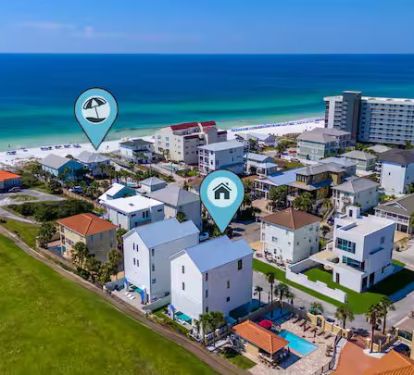 Only 60 seconds away from Sunbeam's quiet, neighborhood beach access