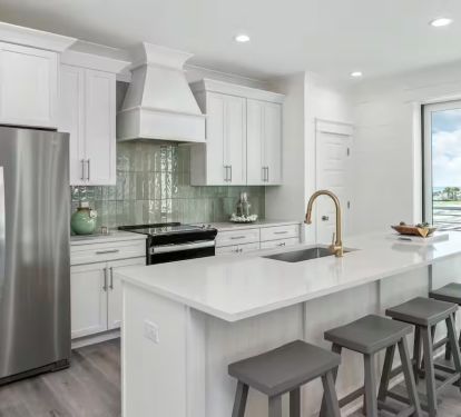 Sunbeam's kitchen island is perfect for setting out meals, or for quick grab