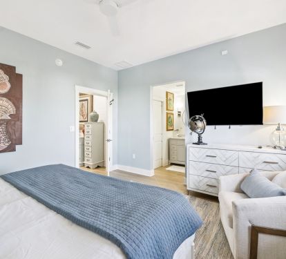 Spacious bedroom