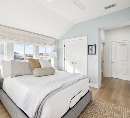 Spacious bedroom