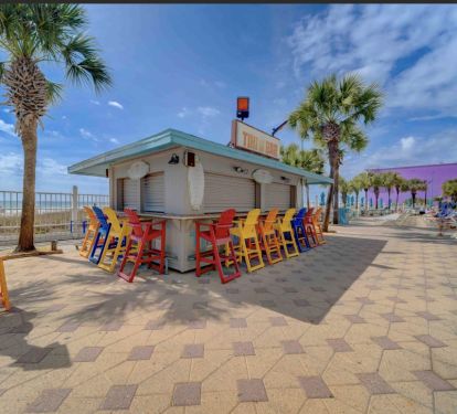 Tiki Bar 