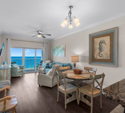 Living Room/Dining Area
