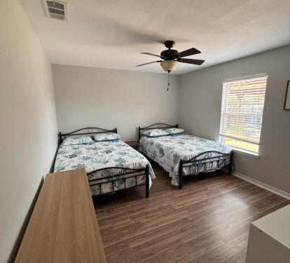 Bedroom 1 with twin beds