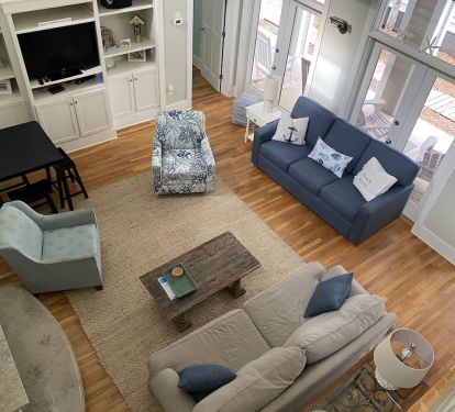 Beautifully decorated spacious living area