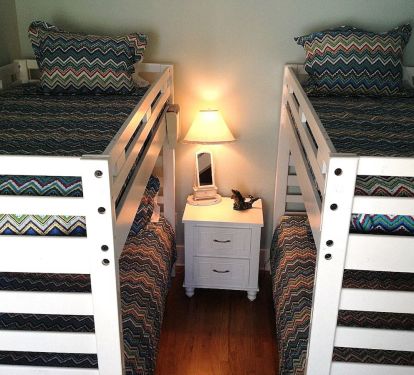 Bunk bed room
