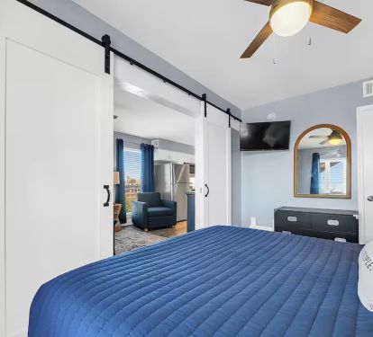 Beautifully decorated spacious bedroom