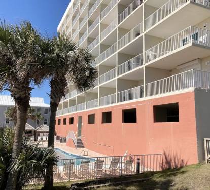 Beach side of Seacrest
