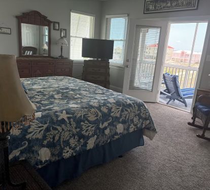 Primary Suite (King)