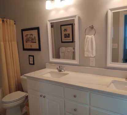 Primary Bath with tub/shower, magnifying mirror