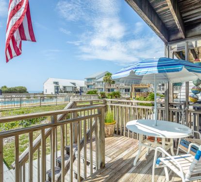Front Deck before remodeling