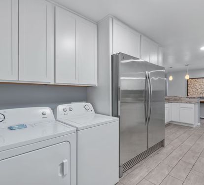 Washer/Dryer/Utility