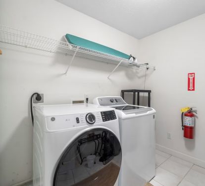 Washer/Dryer/Utility