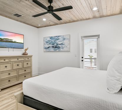King Suite # 5 (second floor)

