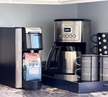 Coffee drip and K cup machine