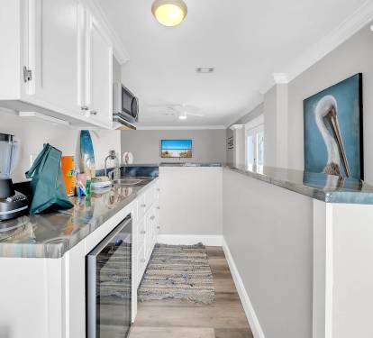 Separate downstairs living area with kitchenette