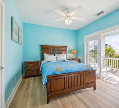 Queen Bedroom