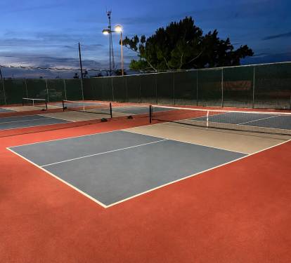 Pickleball Courts at Municipal Park (within walking distance)