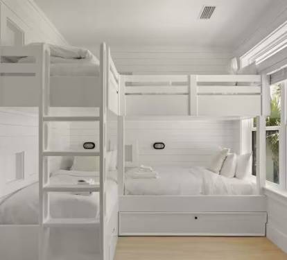 Bunk bedroom